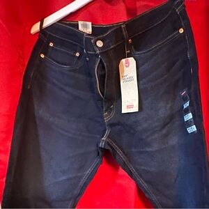 Levi’s relax fit 36x32. New with tags pet free home